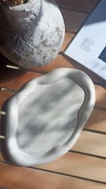 Bandeja Decorativa Nuvem de Concreto: Minimalismo e Elegância